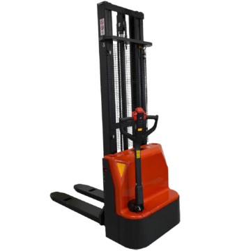 Sollevatore semovente completamente elettrico portata kg.1500 compatto per sollevare carichi a mm.2963 in spazi ristretti N1529F